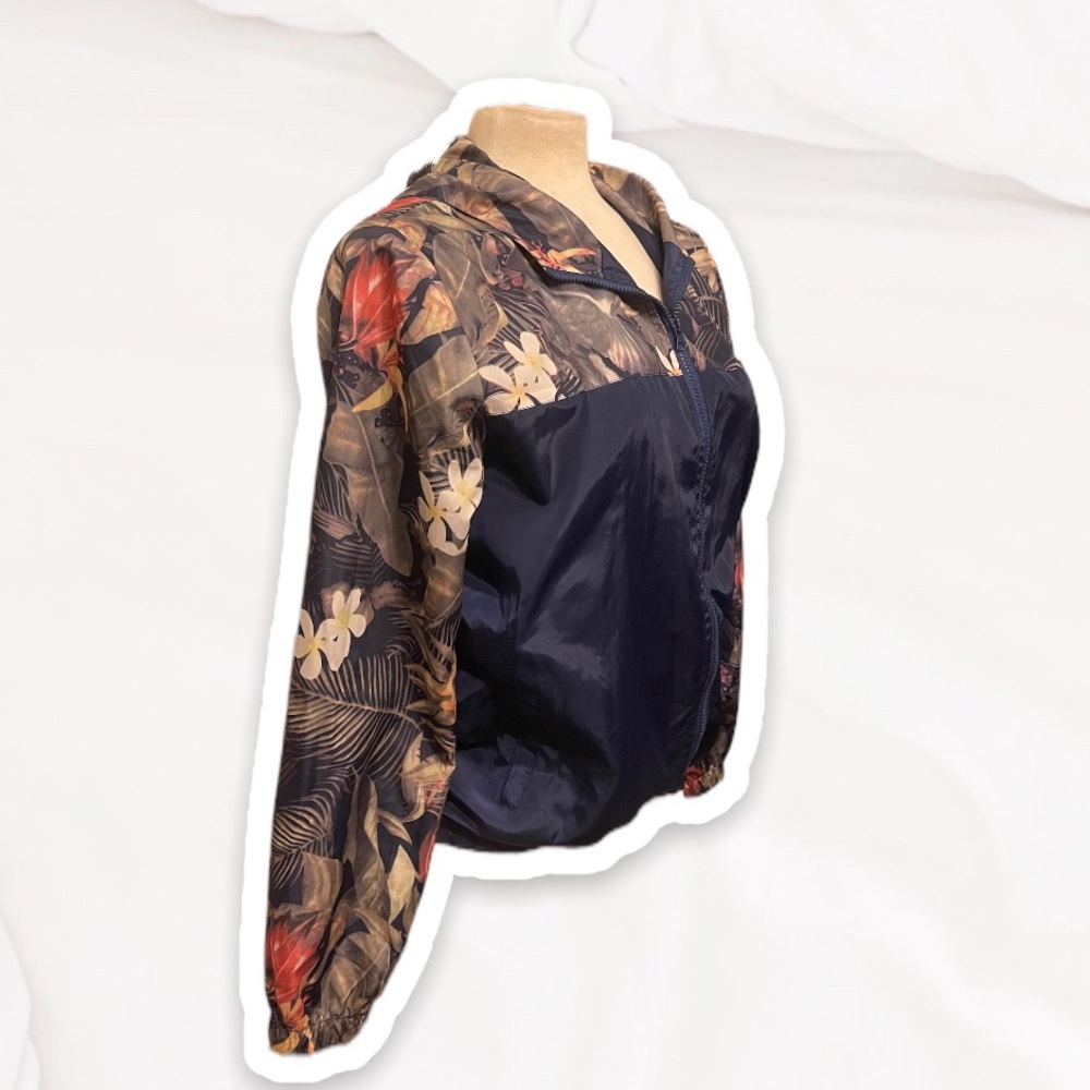 Spring Jacket - Picture 2 of 8